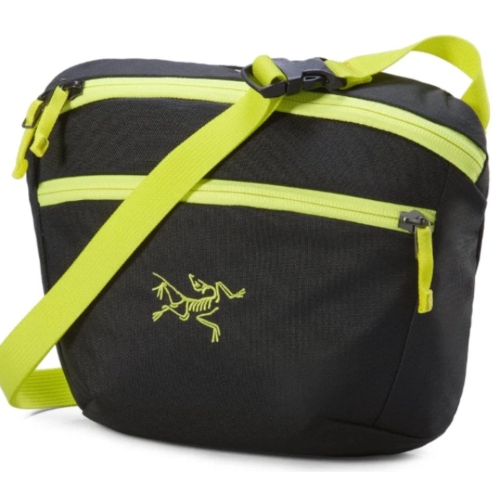 NWOT Arcteryx Mantis 2 Waistpak Fanny Pak Shoulder Bag Black/Euphoria